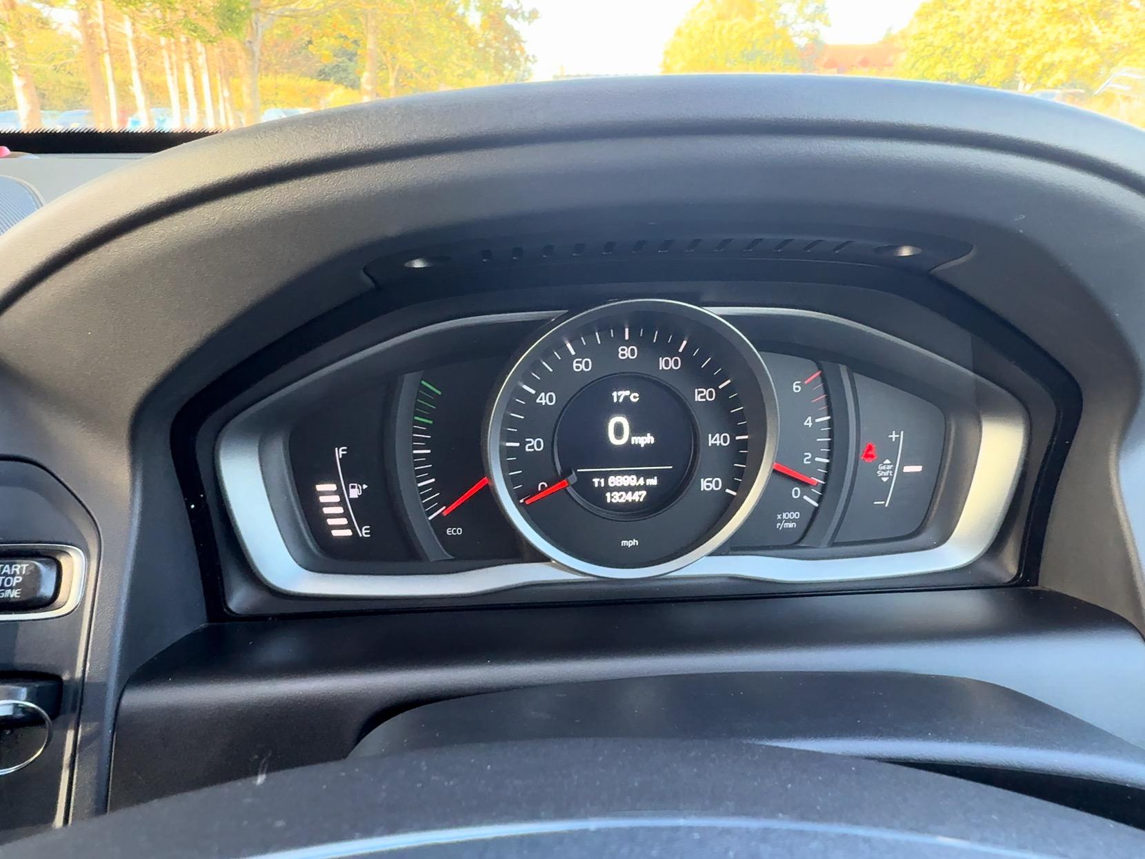 Volvo XC60 2.0 D4 SE SUV 5dr Diesel Manual Euro 6 (s/s) (190 ps)