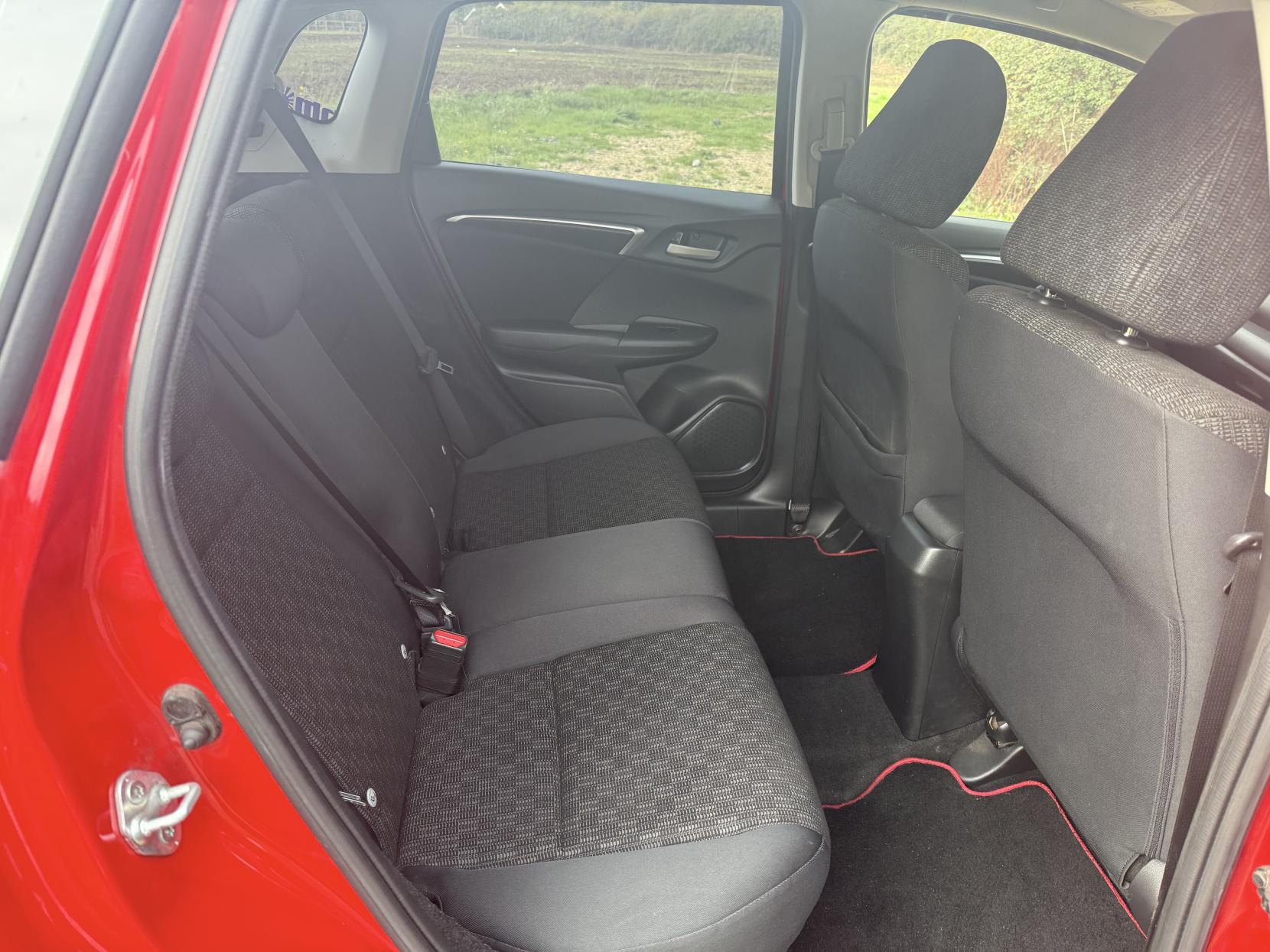 Honda Jazz 1.3 i-VTEC SE Hatchback 5dr Petrol Manual Euro 6 (s/s) (102 ps)