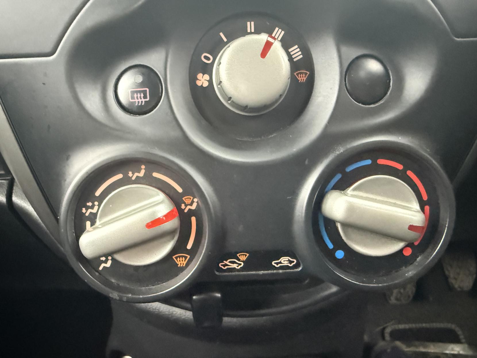 Nissan Micra 1.2 Visia Hatchback 5dr Petrol Manual Euro 5 (80 ps)