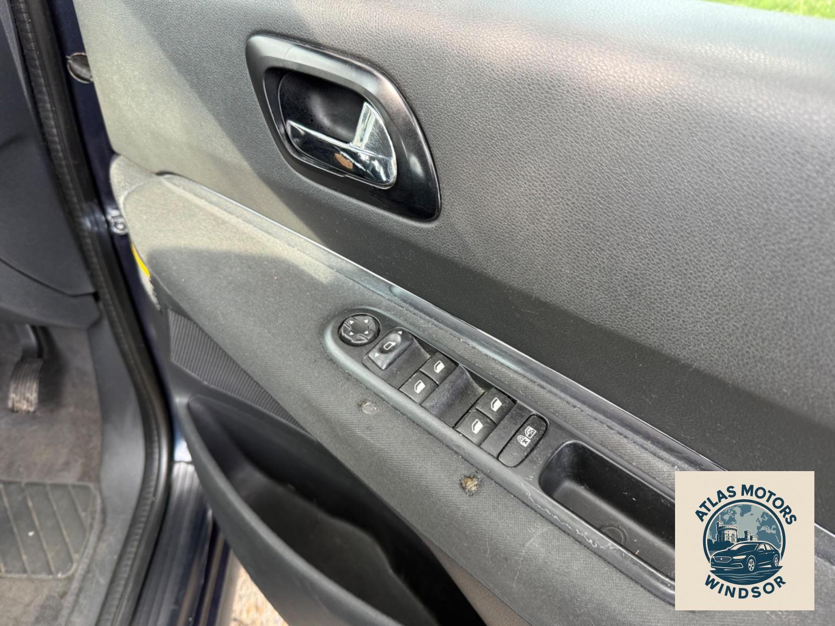 Peugeot 3008 1.6 e-HDi Active EGC Euro 5 (s/s) 5dr