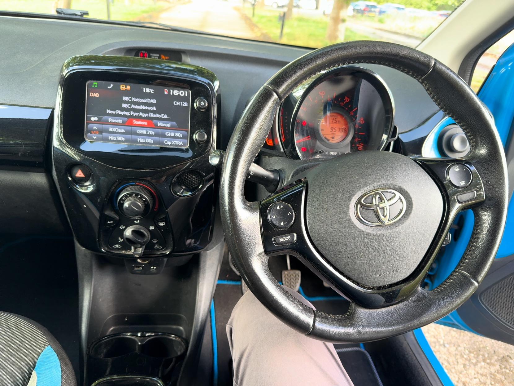 Toyota AYGO 1.0 VVT-i x-cite Hatchback 5dr Petrol Manual Euro 6 (68 ps)