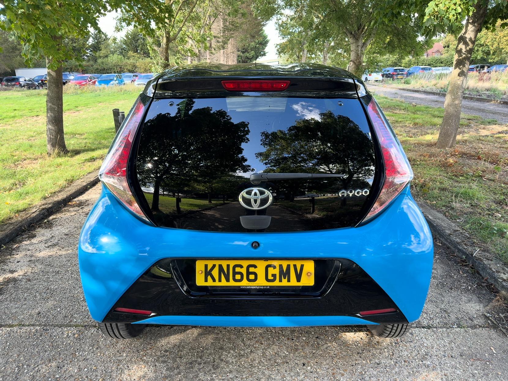 Toyota AYGO 1.0 VVT-i x-cite Hatchback 5dr Petrol Manual Euro 6 (68 ps)