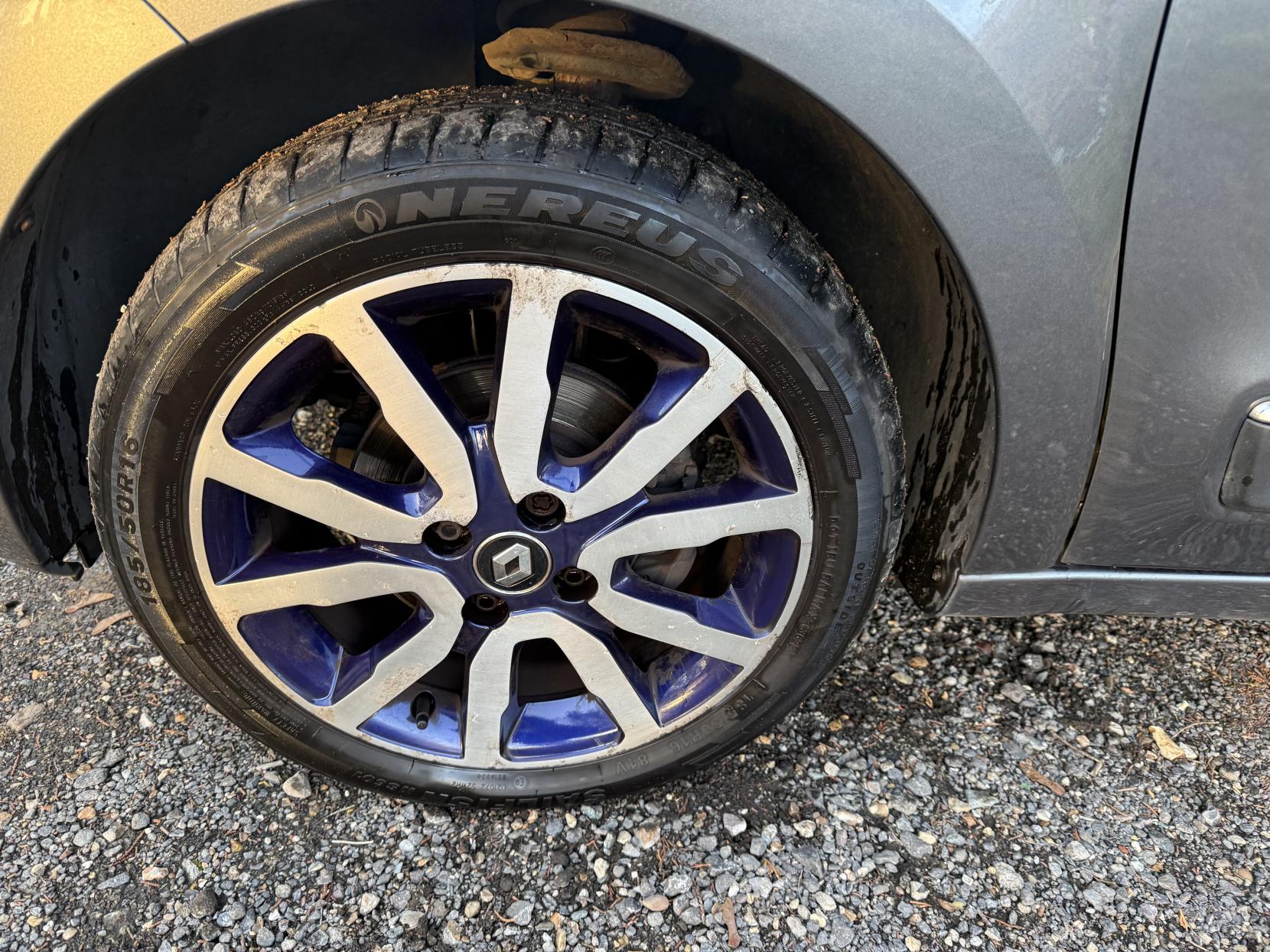 Renault Twingo 0.9 TCe ENERGY Iconic Hatchback 5dr Petrol Manual Euro 6 (s/s) (90 ps)