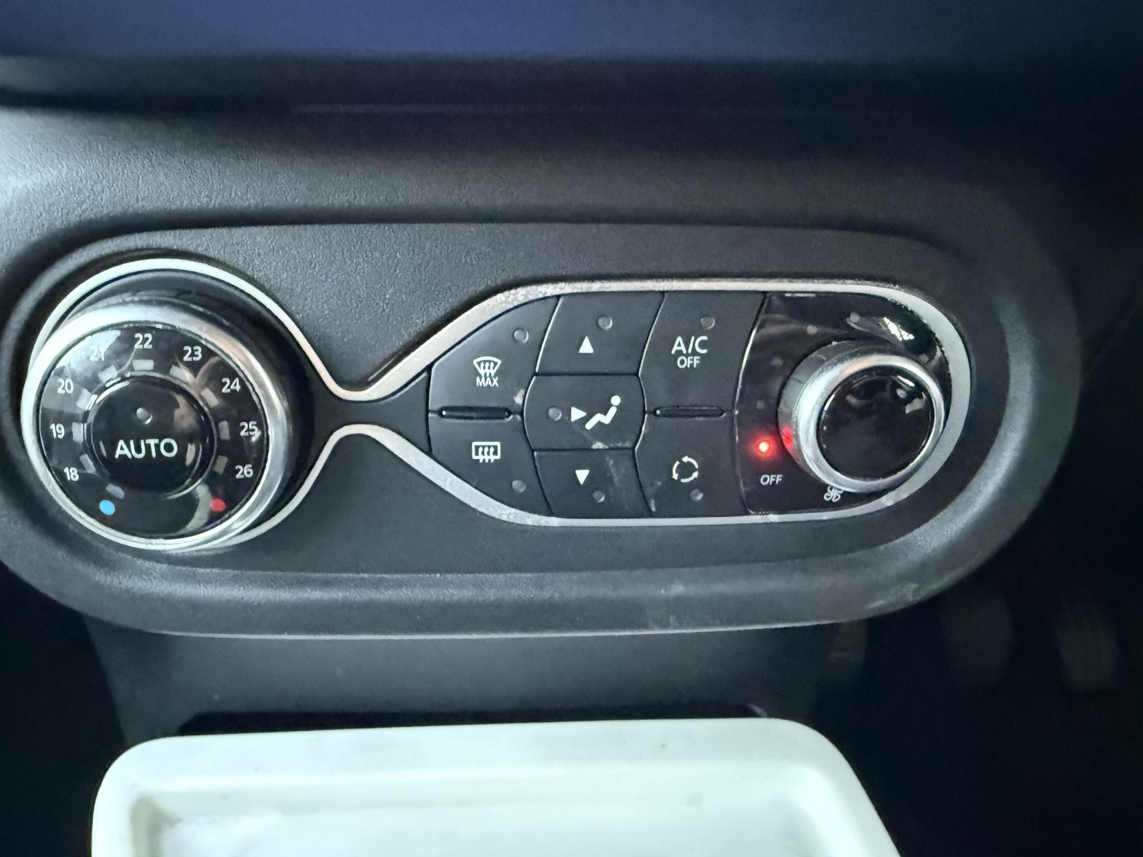 Renault Twingo 0.9 TCe ENERGY Iconic Hatchback 5dr Petrol Manual Euro 6 (s/s) (90 ps)