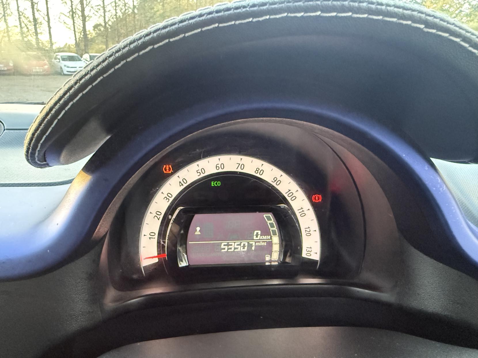 Renault Twingo 0.9 TCe ENERGY Iconic Hatchback 5dr Petrol Manual Euro 6 (s/s) (90 ps)